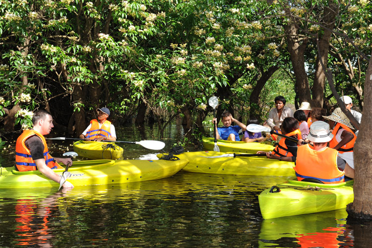 new-Tonle Sap Traveler.jpg